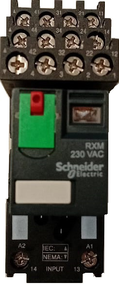 Image of rele 220 y zocalo
